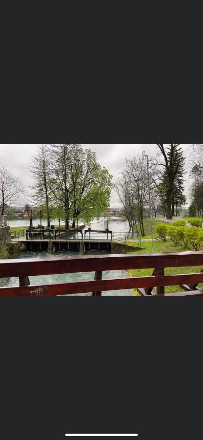 Kartal Centar Apartment Bihać Extérieur photo